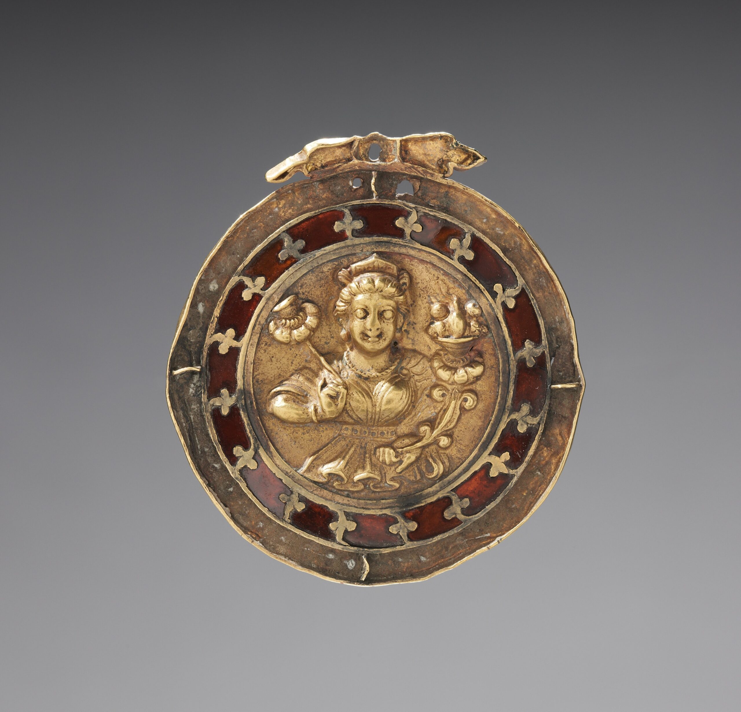 Pendant with Shri, gandhara, c. 100s CE