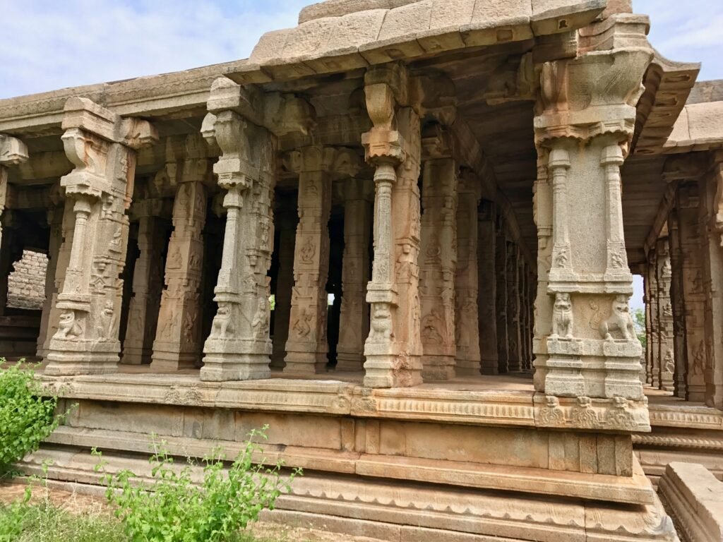 15th-16th century Vaishnavism Achyutaraya Tiruvengalanatha temple, Hampi Hindu monuments Karnataka