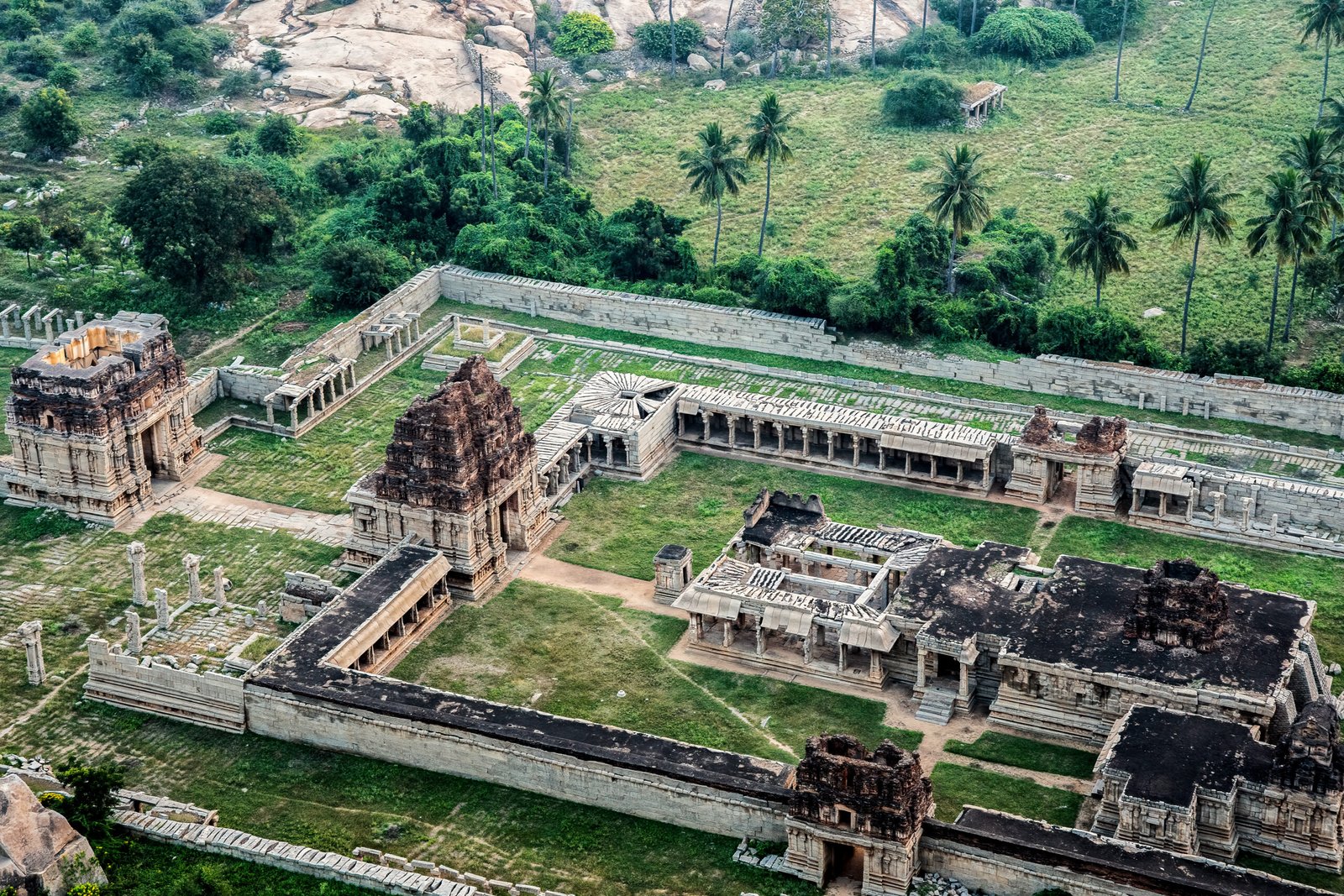 ACHYUTARAYA TEMPLE COMPLEX, vijayanagara