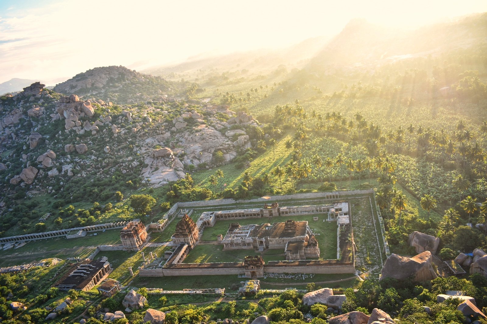 Achyutaraya temple, Hampi 01, vijayanagara