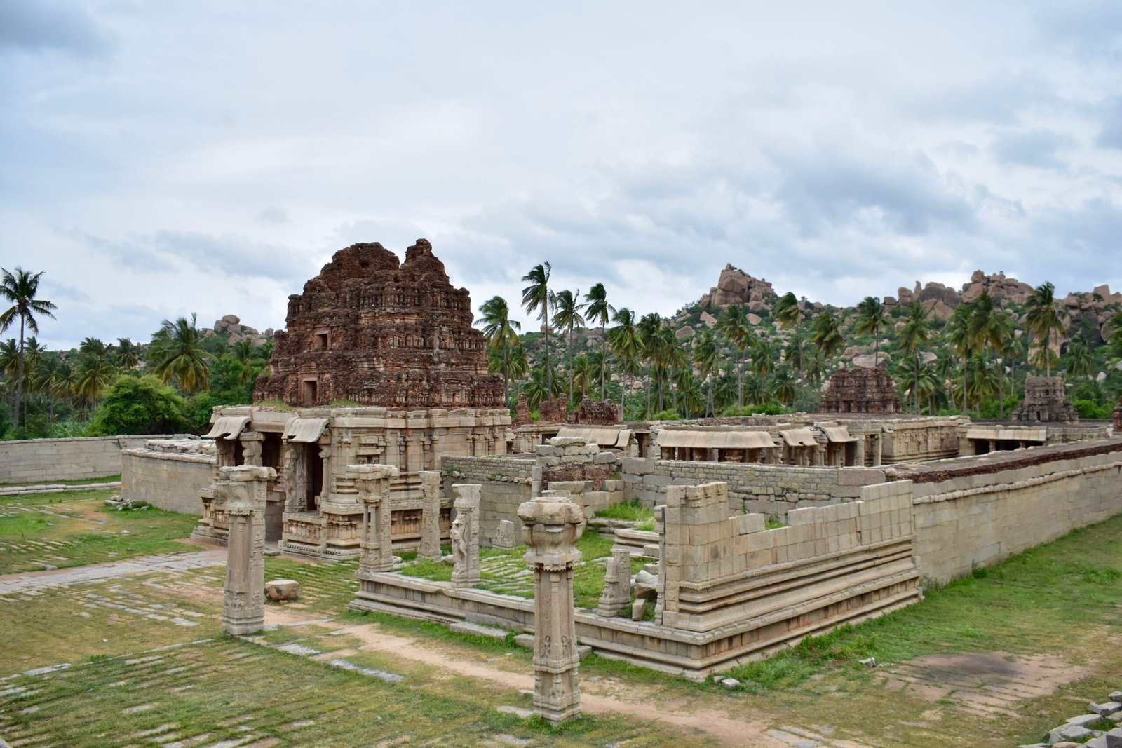 Achyutaraya (Triuvengalantha) Temple-Venkatapuram-Karnataka-DSC0001, vijayanagara