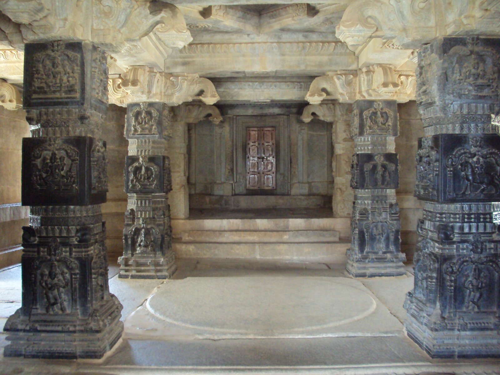 Hazara Ram Temple Inner Sanctum, vijayanagara