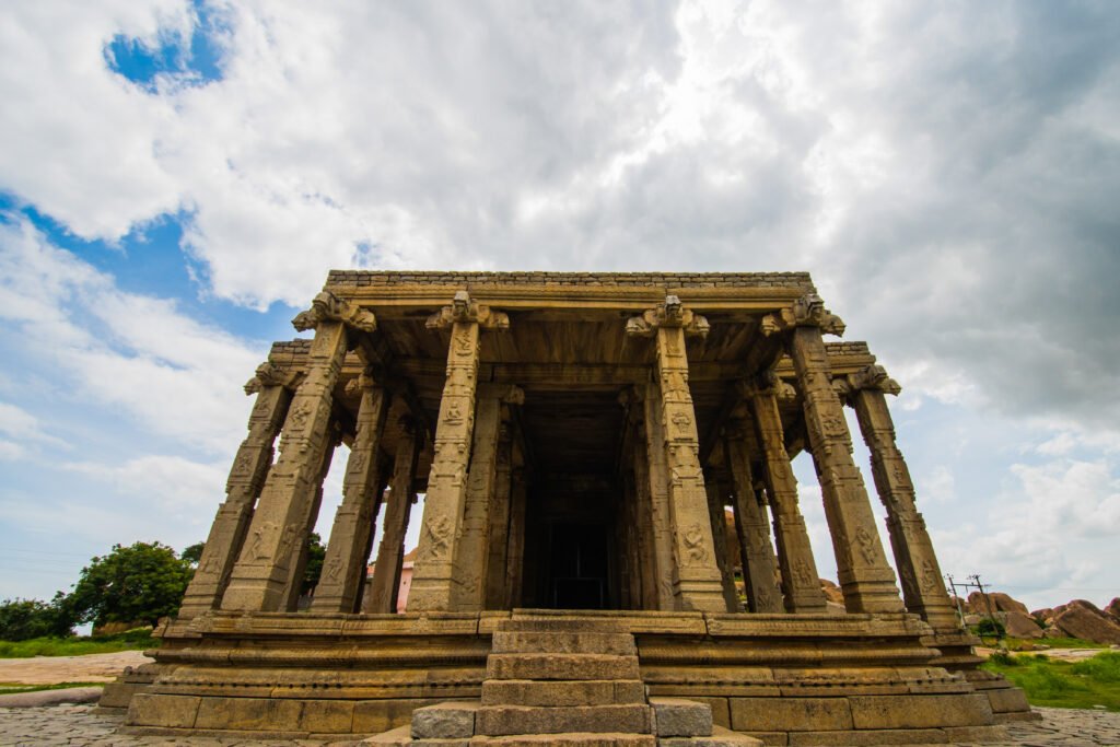 Kadalekalu Ganesh Temple, Hampi