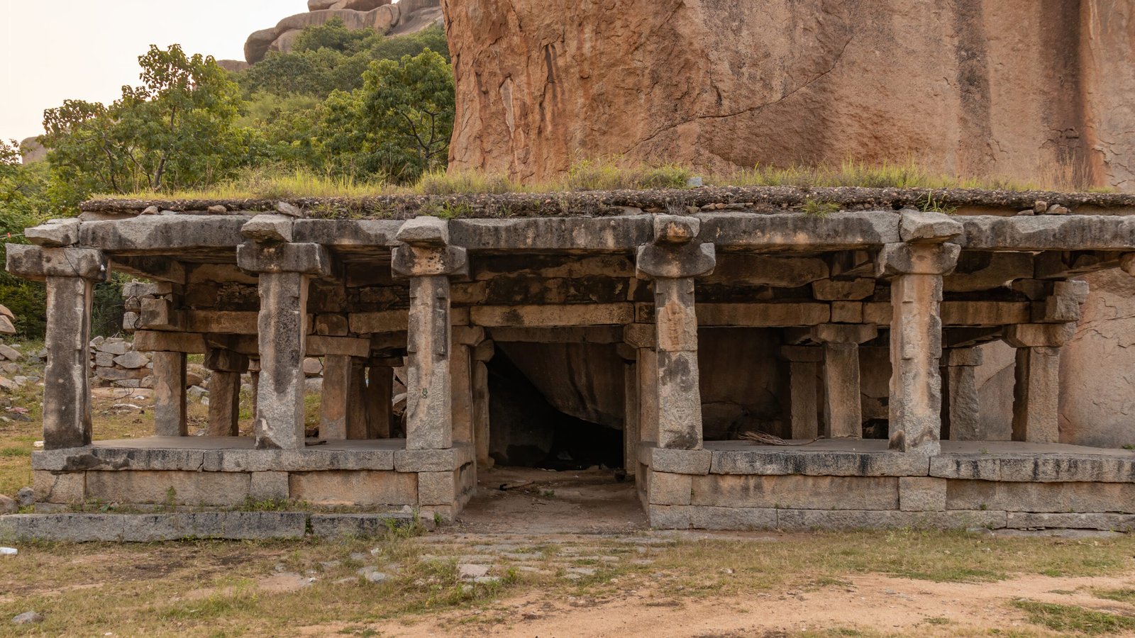 A Mandapa to the North of Achyutaraya complex, vijayanagara